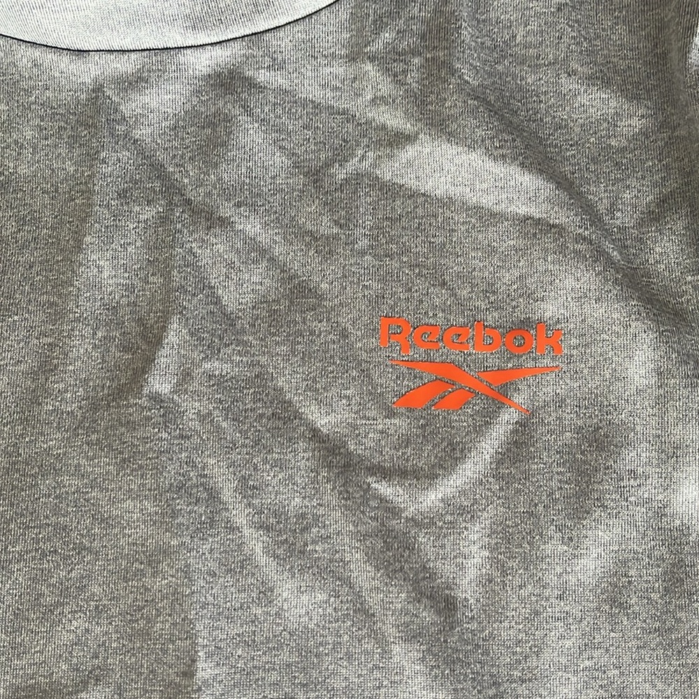 Kids Reebok teeshirt - Picture 2 of 4